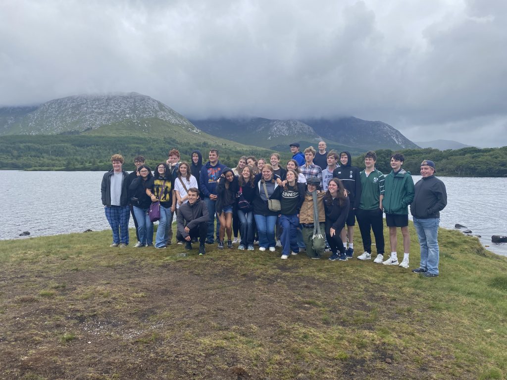 Group Pic Connemara--2024